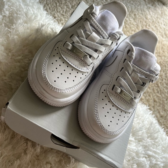 Nike Air Force 1 Classic White Sneakers - Picture 4 of 5